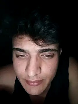 Snapshot of boy_3835 chatting on 03/13/25, 03:11 boy 3835 online show from 03/13/25, 03:11