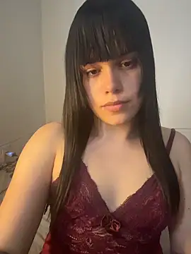 Snapshot of Karolsinhapriv chatting on 12/14/25, 07:40 Karolsinhapriv online show from 12/14/25, 07:40