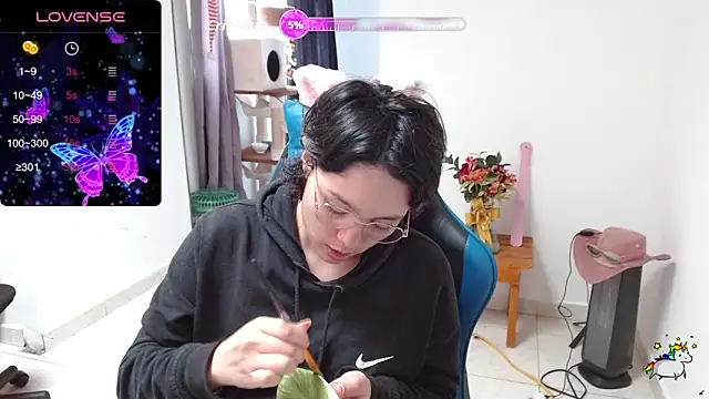 TRIXIE TANG28 online show from 02/24/26, 07:01