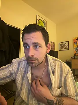 Snapshot of defbond420 chatting on 01/23/25, 09:50 defbond420 online show from 01/23/25, 09:50