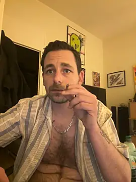 Snapshot of defbond420 chatting on 01/24/25, 12:52 defbond420 online show from 01/24/25, 12:52