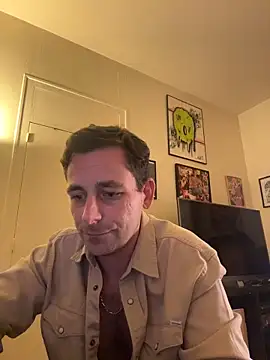 Snapshot of defbond420 chatting on 11/14/25, 09:24 defbond420 online show from 11/14/25, 09:24