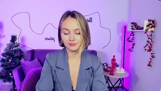 BritnieCute online show from 12/26/24, 05:58