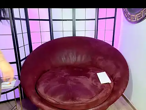 Snapshot of LeylaDelAmor chatting on 11/10/25, 11:53 LeylaDelAmor online show from 11/10/25, 11:53