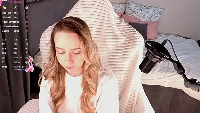 Snapshot of HollisBeckett chatting on 02/28/26, 03:07 HollisBeckett online show from 02/28/26, 03:07