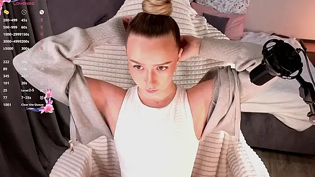 Snapshot of HollisBeckett chatting on 03/01/26, 03:08 HollisBeckett online show from 03/01/26, 03:08