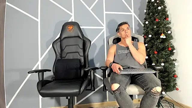 Snapshot of ianandjosephx chatting on 12/21/24, 05:14 ianandjosephx online show from 12/21/24, 05:14