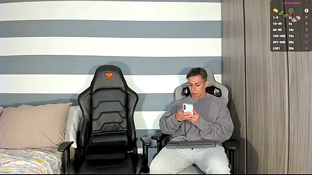 Snapshot of ianandjosephx chatting on 02/21/25, 12:17 ianandjosephx online show from 02/21/25, 12:17