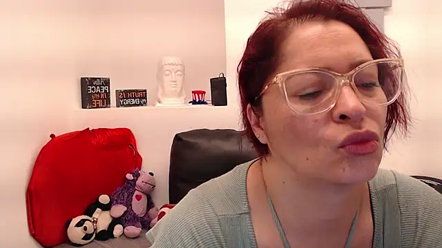 eva twiss online show from 05/25/26, 12:44