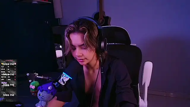 marlena3312 online show from 03/29/26, 02:06