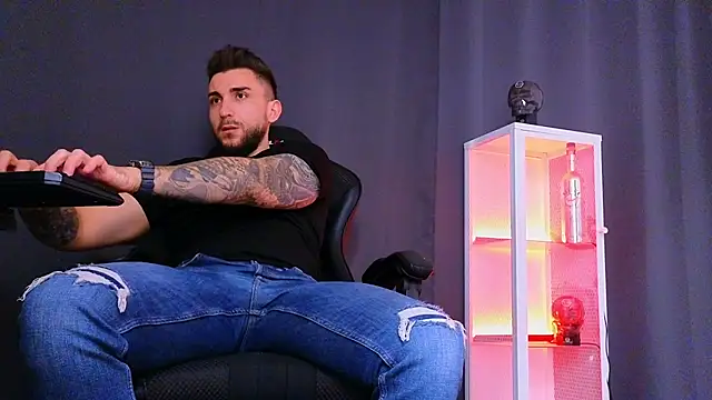 MightyAaron66 online show from 02/17/25, 06:09