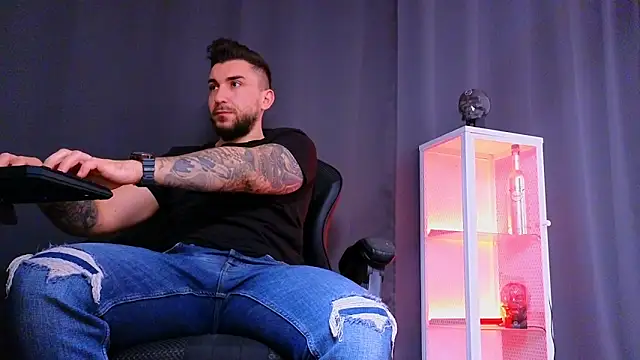 MightyAaron66 online show from 03/01/25, 02:37