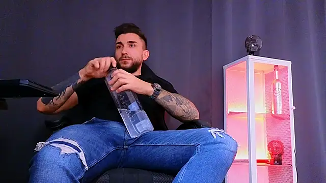 MightyAaron66 online show from 03/04/25, 05:42