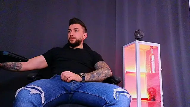 MightyAaron66 online show from 03/09/25, 03:32