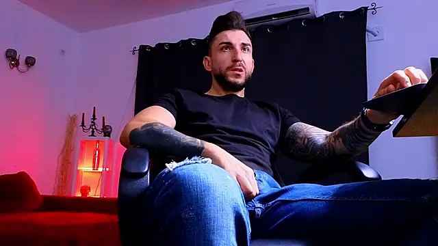 MightyAaron66 online show from 09/19/25, 02:46