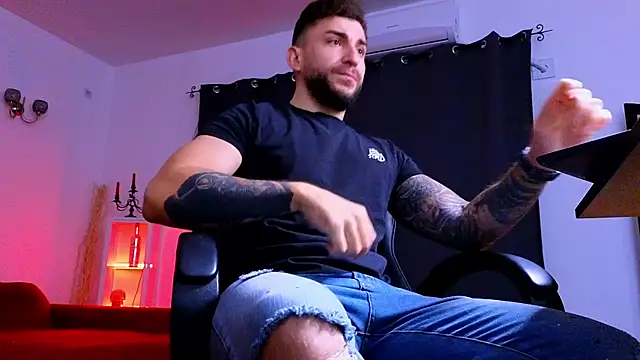 MightyAaron66 online show from 11/11/25, 03:28