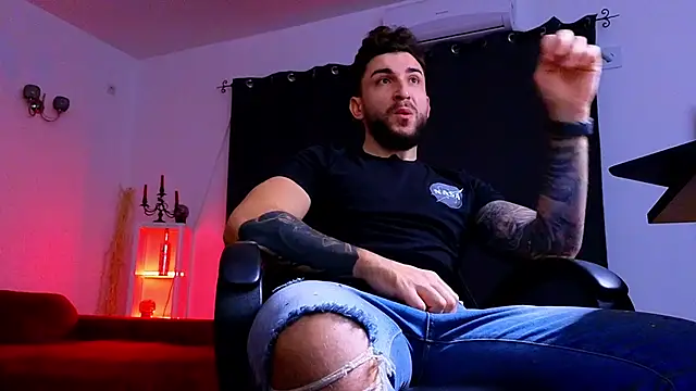 MightyAaron66 online show from 11/20/25, 03:28