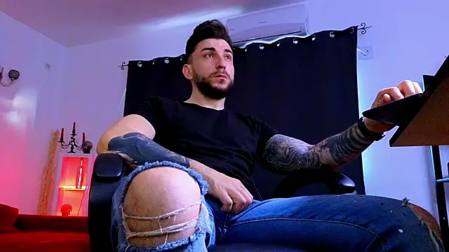 MightyAaron66 online show from 04/14/26, 04:40