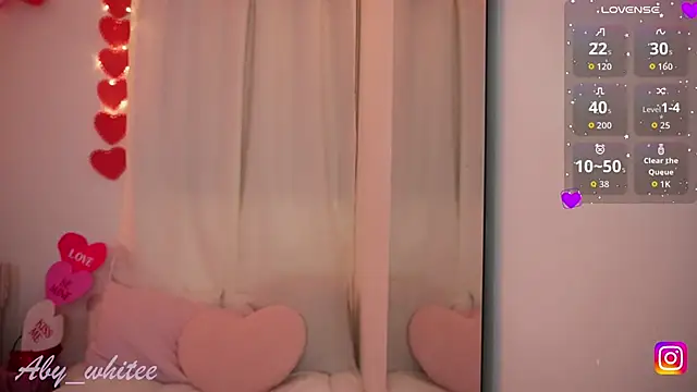 AbyWhitee online show from 03/18/26, 10:29