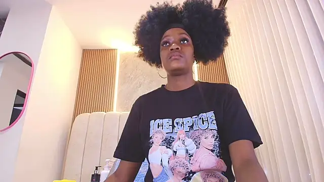 kata hazel online show from 04/10/26, 07:18