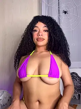 Snapshot of Alyssa_Houston chatting on 10/29/25, 03:09 Alyssa Houston online show from 10/29/25, 03:09