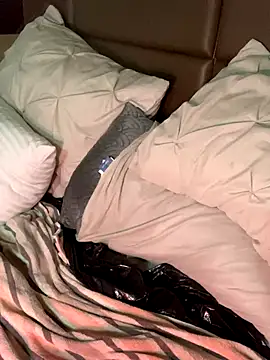 CrownedNyaries online show from 12/02/24, 11:56