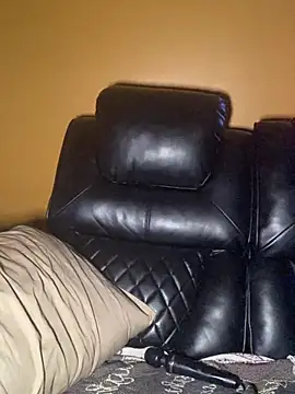 CrownedNyaries online show from 01/10/25, 03:16