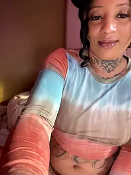 CrownedNyaries online show from 02/14/26, 02:03