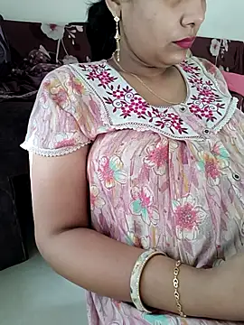 Snapshot of samitasharma chatting on 04/17/26, 03:20 samitasharma online show from 04/17/26, 03:20