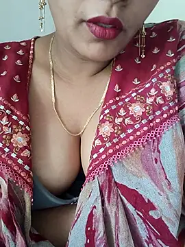 Snapshot of samitasharma chatting on 04/18/26, 05:44 samitasharma online show from 04/18/26, 05:44