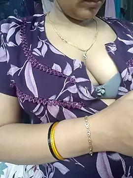 Snapshot of samitasharma chatting on 05/13/26, 05:32 samitasharma online show from 05/13/26, 05:32