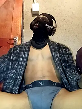 Snapshot of Thickcockzivyy chatting on 10/13/25, 03:50 Thickcockzivyy online show from 10/13/25, 03:50