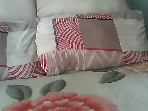 Snapshot of younglover250 chatting on 03/19/26, 07:23 younglover250 online show from 03/19/26, 07:23