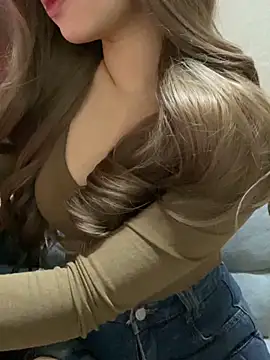 Snapshot of Jan_jang20 chatting on 01/18/25, 02:33 Jan jang20 online show from 01/18/25, 02:33