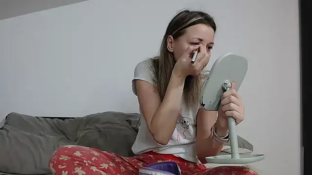 SweetMaddy888 online show from 12/08/24, 04:04