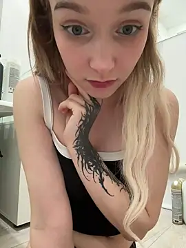 Baby Tiny online show from 02/01/25, 10:55
