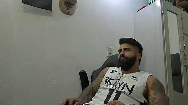 Lyon vach online show from 02/11/25, 03:40