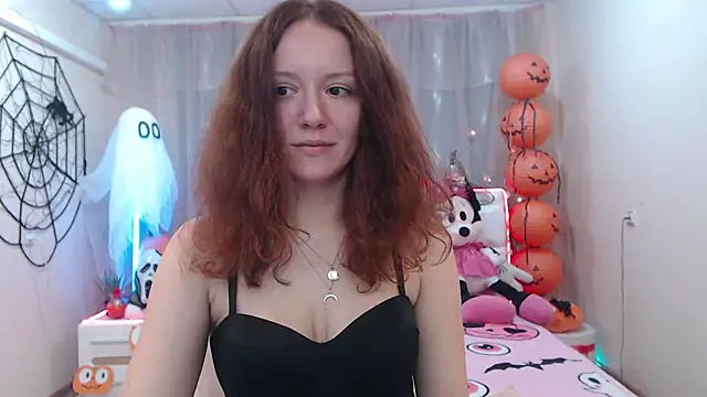 BarbaraStily online show from 10/19/25, 07:42