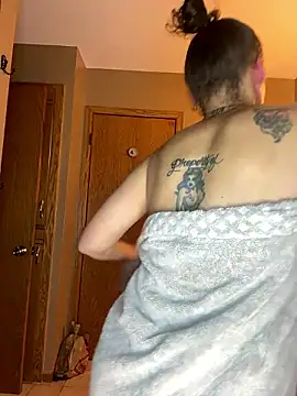 Snapshot of JusticeXXX68 chatting on 12/02/24, 01:25 JusticeXXX68 online show from 12/02/24, 01:25