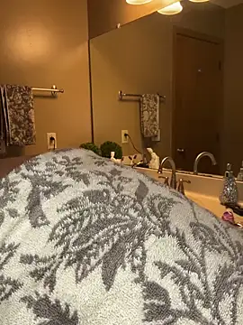 Snapshot of JusticeXXX68 chatting on 12/12/24, 06:36 JusticeXXX68 online show from 12/12/24, 06:36