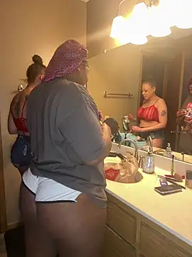 Snapshot of JusticeXXX68 chatting on 12/28/24, 09:52 JusticeXXX68 online show from 12/28/24, 09:52