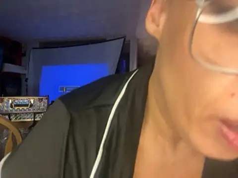 Snapshot of JusticeXXX68 chatting on 11/18/25, 10:20 JusticeXXX68 online show from 11/18/25, 10:20