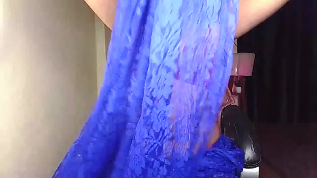 Snapshot of Black-Pearll chatting on 11/14/25, 05:33 Black-Pearll online show from 11/14/25, 05:33