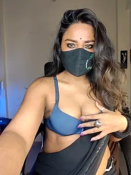 Black-Pearll online show from 02/18/26, 06:42