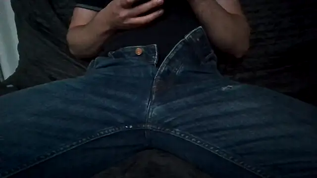 pierre92000a online show from 04/03/26, 06:17