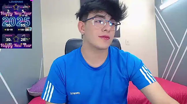 Snapshot of nolan_twink1 chatting on 01/03/25, 06:03 nolan twink1 online show from 01/03/25, 06:03