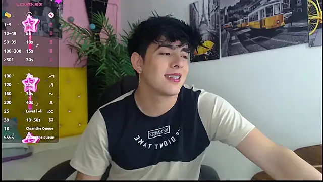 Snapshot of nolan_twink1 chatting on 01/19/25, 05:39 nolan twink1 online show from 01/19/25, 05:39