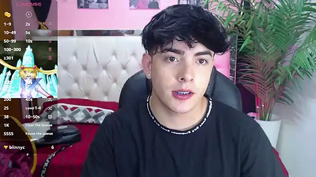 Snapshot of nolan_twink1 chatting on 03/20/25, 05:36 nolan twink1 online show from 03/20/25, 05:36