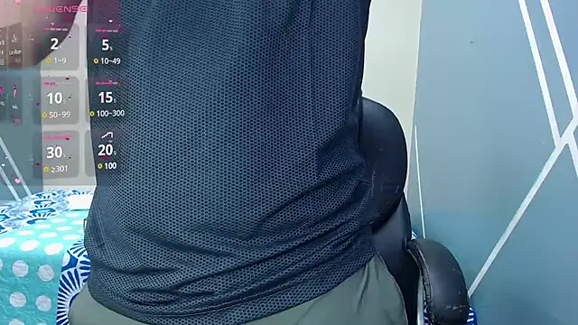 Snapshot of nolan_twink1 chatting on 03/21/25, 05:45 nolan twink1 online show from 03/21/25, 05:45