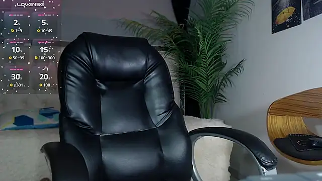 Snapshot of nolan_twink1 chatting on 09/24/25, 05:49 nolan twink1 online show from 09/24/25, 05:49